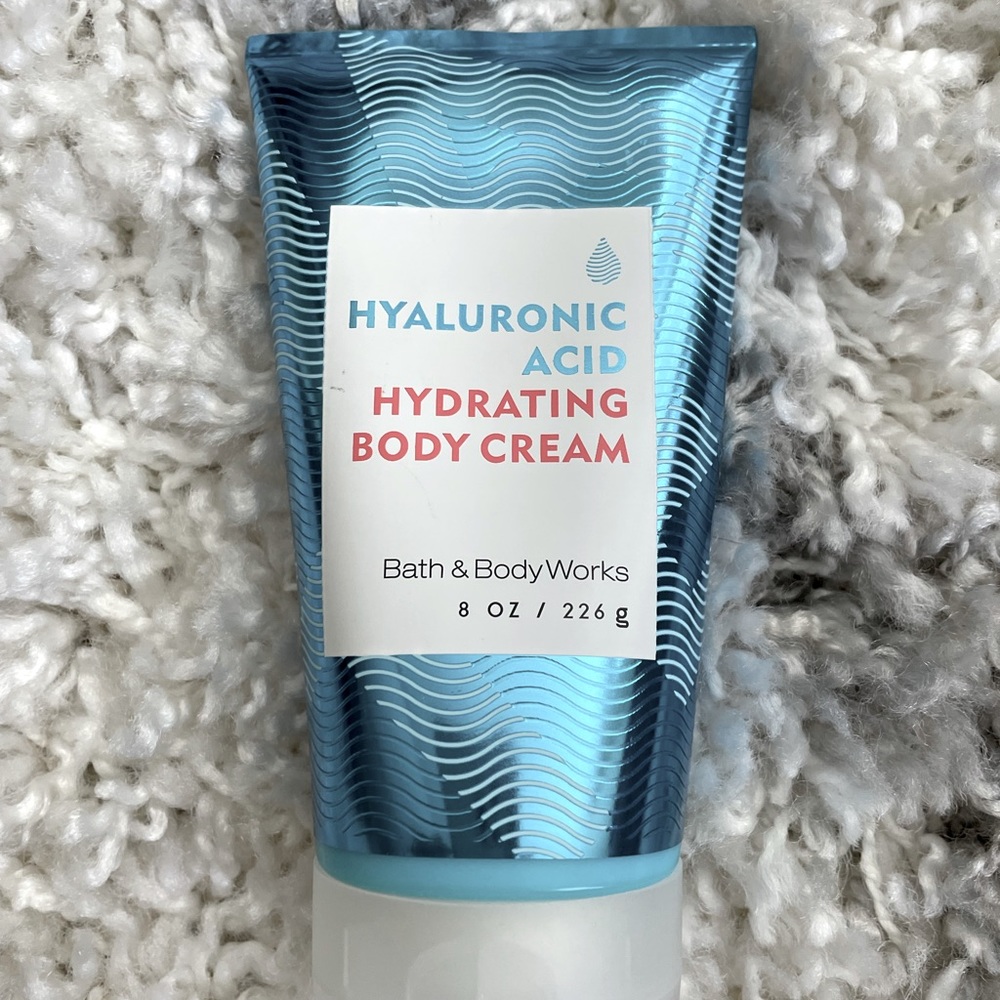COPY - Bath & Body Works Hydrating Body Cream